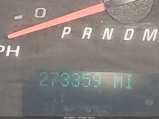 Chevrolet Express 3500 Image 13