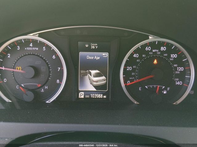 Toyota Camry Se Image 16