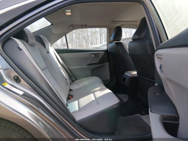 Toyota Camry Se Image 6