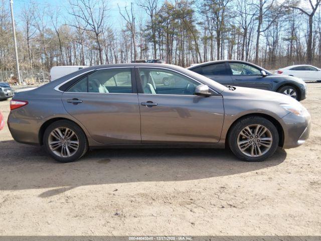 Toyota Camry Se Image 15