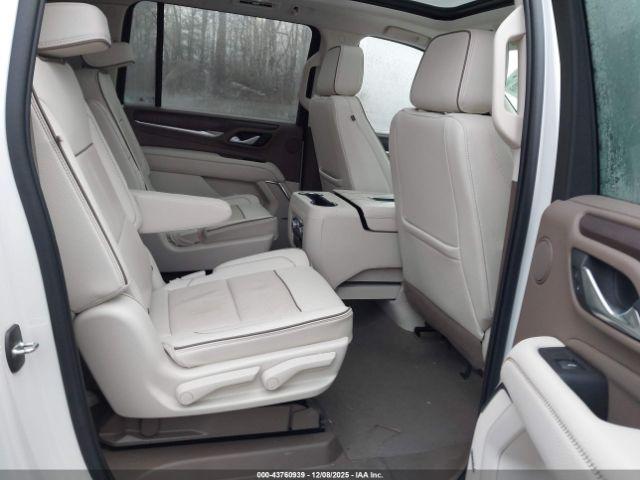 GMC Yukon 4wd Denali Image 7