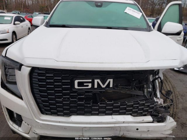 GMC Yukon 4wd Denali Image 13