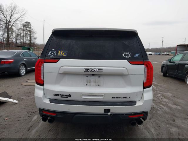 GMC Yukon 4wd Denali Image 9