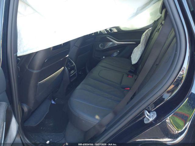 BMW X Series M60i Image 8