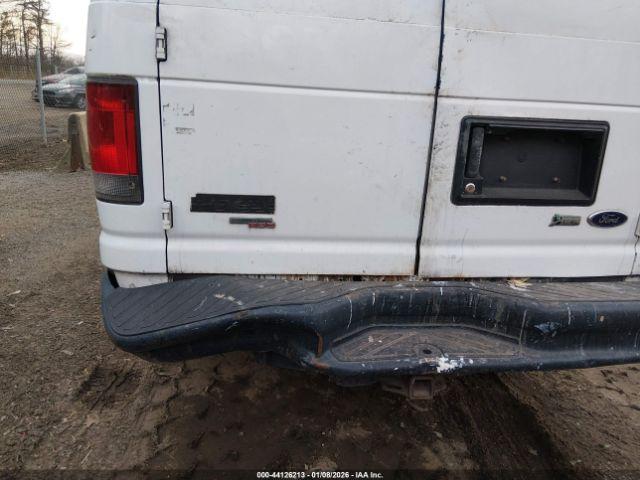 Ford E-250 Commercial Image 5