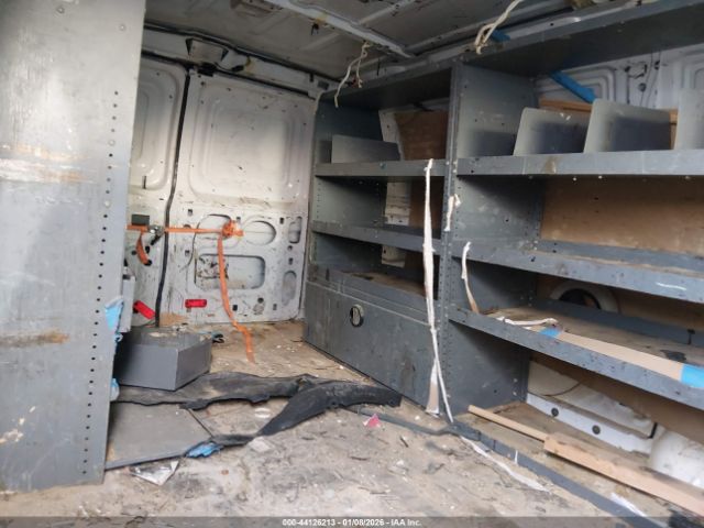 Ford E-250 Commercial Image 4