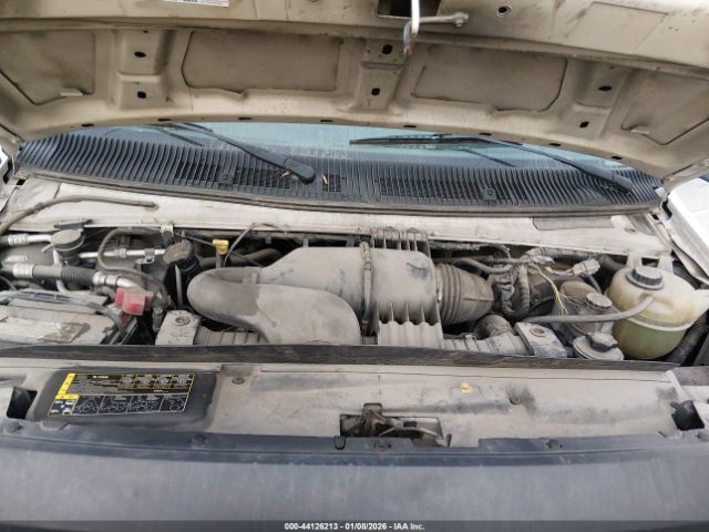 Ford E-250 Commercial Image 14