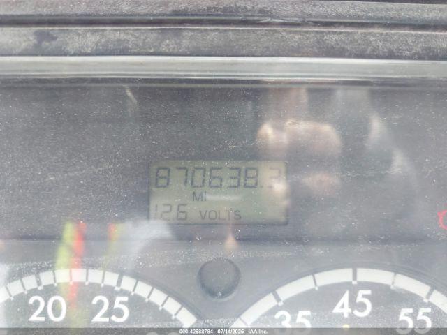 Freightliner Conventional Columbia Image 5