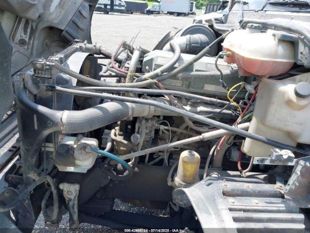 Freightliner Conventional Columbia Image 8