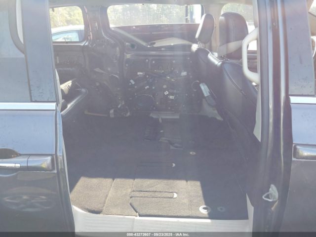 Chrysler Pacifica Limited Image 7