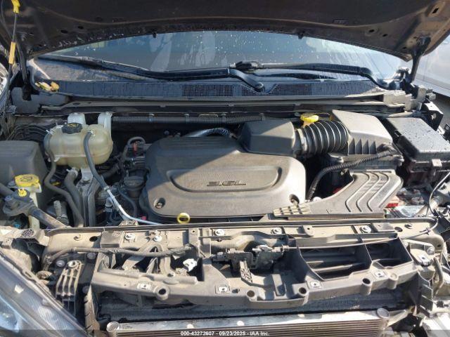 Chrysler Pacifica Limited Image 10