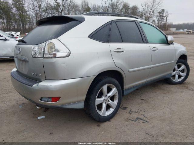 Lexus RX Image 11