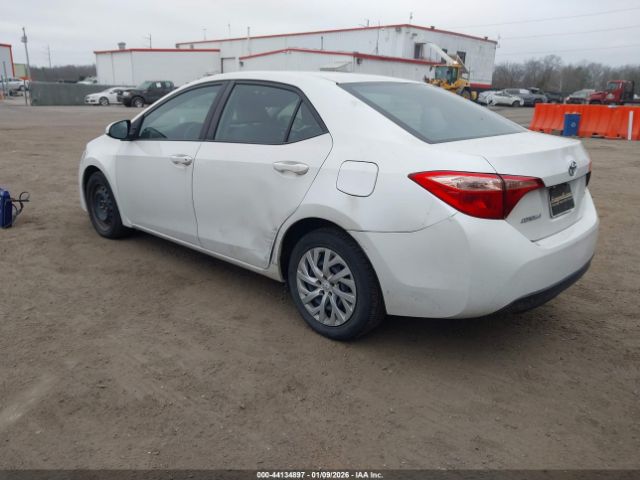 Toyota Corolla Le Image 4