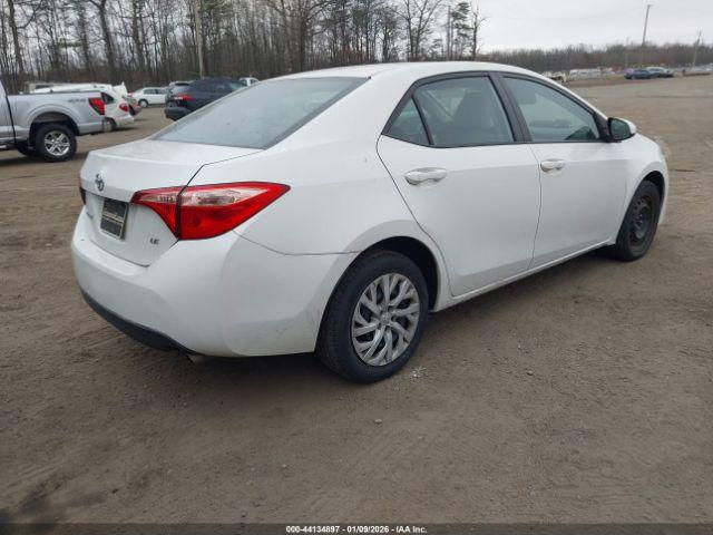 Toyota Corolla Le Image 10