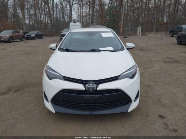 Toyota Corolla Le Image 9